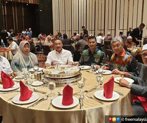Demokrasi tanpa mereka yang Rasis dan Taksub Kuasa